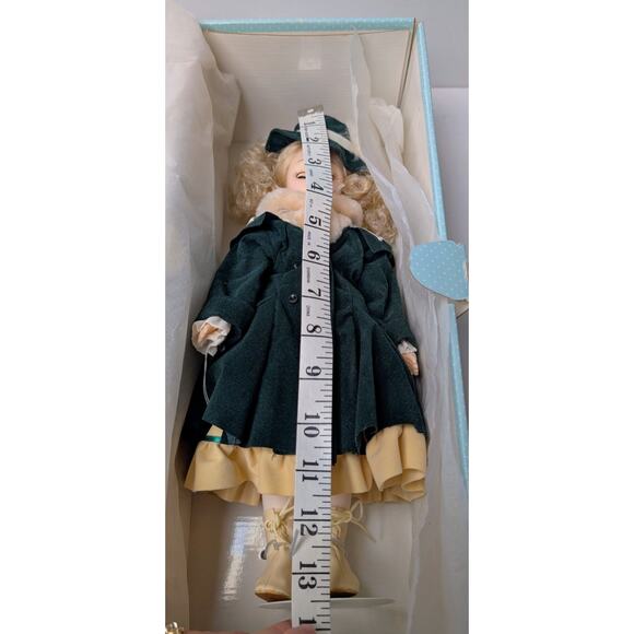 Vtg Effanbee Tracey Porcelain Doll 13.5" Mother FB 2310 Currier & Ives 1989 HTF - Picture 5 of 9